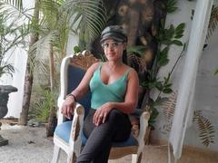 LilaLoveHot - female webcam at xLoveCam