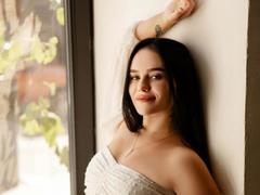 LilaNight-hot - female with black hair webcam at xLoveCam