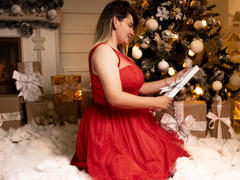 LiliEvanss - female with brown hair and  small tits webcam at xLoveCam