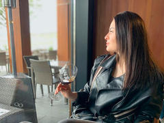 LiliLindy - female with brown hair webcam at xLoveCam