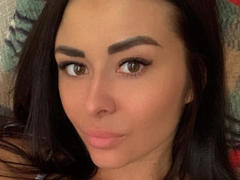 LiliLindy - female with brown hair webcam at xLoveCam