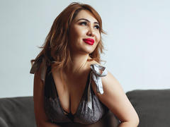 LiliNi from xLoveCam