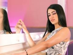 AnaNixon - female with brown hair webcam at LiveJasmin