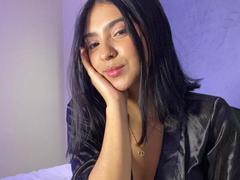 LiliRhodemml - female with black hair webcam at xLoveCam