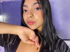 LiliRhodemml - female with black hair webcam at xLoveCam