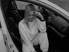 LiliaPochatko - female with brown hair webcam at xLoveCam