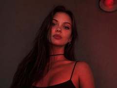 LiliaPochatko - female with brown hair webcam at xLoveCam