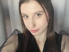 LilianaShine from xLoveCam