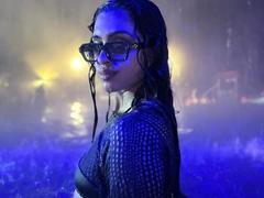 LilithDesire - female with black hair webcam at xLoveCam