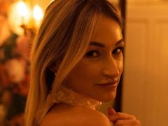 Lilitraya from xLoveCam