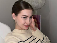 LillyColins - female with brown hair and  big tits webcam at xLoveCam