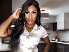 Liloucia - female with black hair webcam at xLoveCam