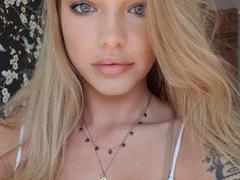 LilyBeautyfull - blond female with  big tits webcam at xLoveCam