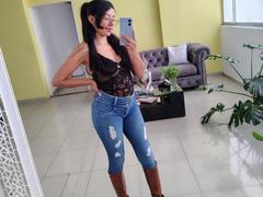 LilyC - female webcam at xLoveCam
