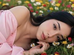 LilyGray from xLoveCam