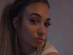 LilyLiebe-hot - blond female webcam at xLoveCam