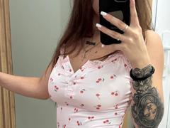 LilyMeeow - female with brown hair and  big tits webcam at xLoveCam