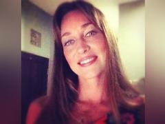 LilyOCute - female with brown hair webcam at xLoveCam