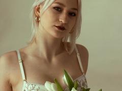 LilySweetBabe - female webcam at xLoveCam