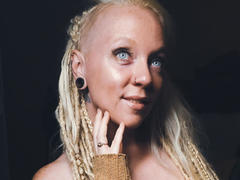 LilyWilder from xLoveCam
