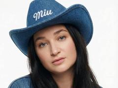 Limina - female webcam at xLoveCam