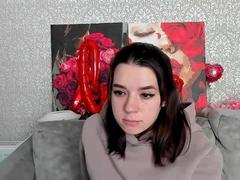 LinZt - female webcam at xLoveCam