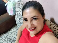 Lina69s - female with brown hair webcam at xLoveCam