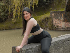 LinaCharry - female with brown hair webcam at xLoveCam