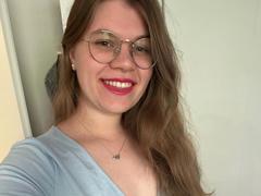 LinaLove-hot - blond female webcam at xLoveCam