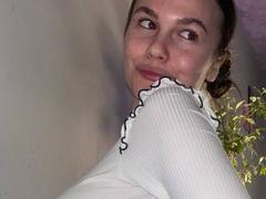 LinaStones - female with brown hair and  small tits webcam at xLoveCam