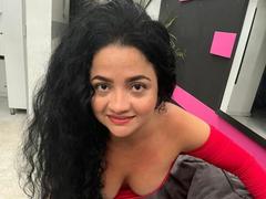 LinaSuart - female with black hair webcam at xLoveCam