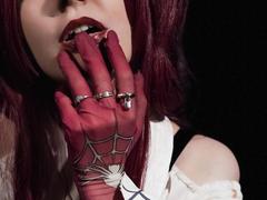 LinaVeritas - female with black hair webcam at ImLive