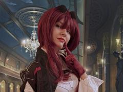 LinaVeritas - female with black hair webcam at ImLive