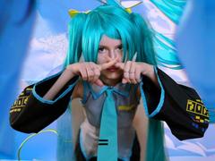 LinaVeritas - female with black hair webcam at ImLive