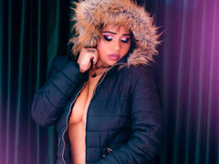 LinaPrincess - female with black hair and  big tits webcam at xLoveCam