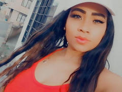 LinaPrincess - female with black hair and  big tits webcam at xLoveCam