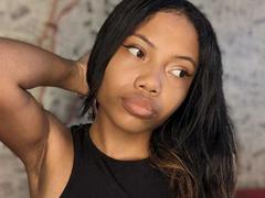 LindaSanchezL - female webcam at xLoveCam