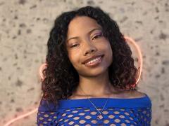 LindaSanchezL - female webcam at xLoveCam