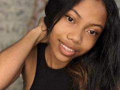 LindaSanchezL - female webcam at xLoveCam