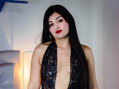 LindaSophie - female with black hair webcam at xLoveCam