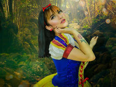 LindaWatson - female with black hair and  small tits webcam at xLoveCam