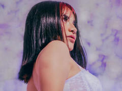 LindaWatson - female with black hair and  small tits webcam at xLoveCam