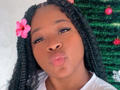 Lindayy69 from xLoveCam