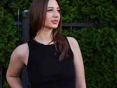 LioraOne - female with brown hair webcam at ImLive