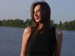 LioraOne - female with brown hair webcam at ImLive