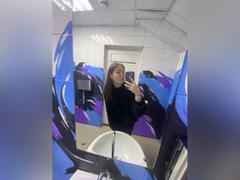 LiroshkaLove from xLoveCam