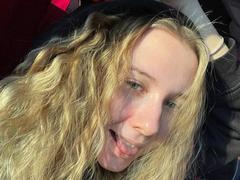 LisaE - blond female webcam at xLoveCam