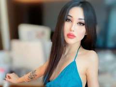 LisaGirl - female with brown hair and  small tits webcam at xLoveCam