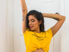 LisaHill - female with black hair webcam at LiveJasmin