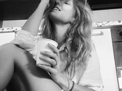 LisaLavender - female with red hair and  small tits webcam at xLoveCam